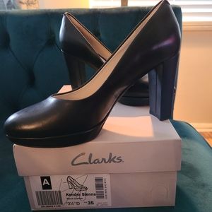 Clarks Black Leather Flight Attendant Pumps